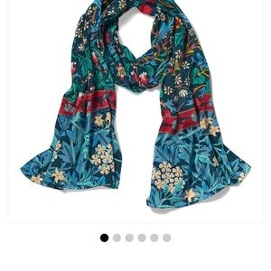 Metropolitan Museum of Art Silk Scarf